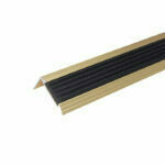 P6-Profil-cu-banda-antiderapanta-pentru-trepte-gold