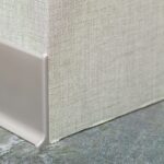 Terminatie la plinte de aluminiu